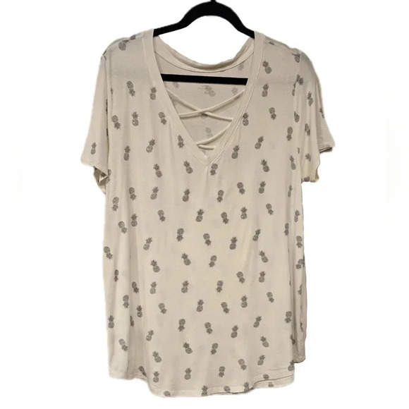 Zoe + Liv, Size XL, Off-White Tee w/Silver Pineapples Print - Picture 1 of 11